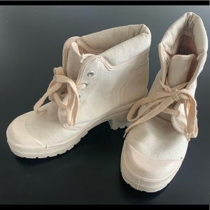 Mid 90’s chunky platform canvas cap toe booties